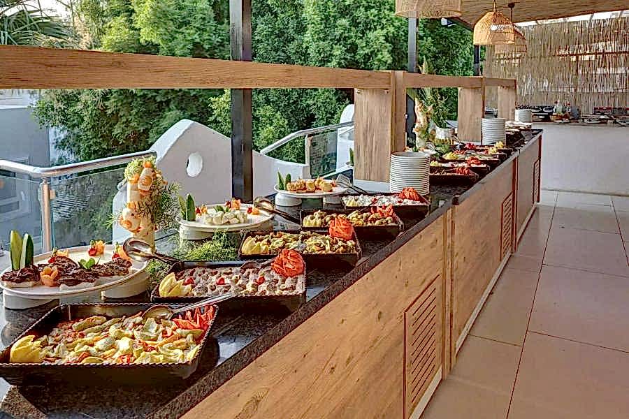 Leo  Beach Resort  +16 / 4 Gece 5 Gün