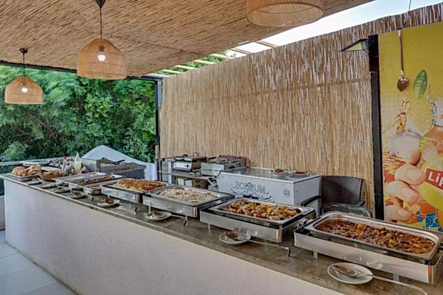 Leo  Beach Resort  +16 / 4 Gece 5 Gün