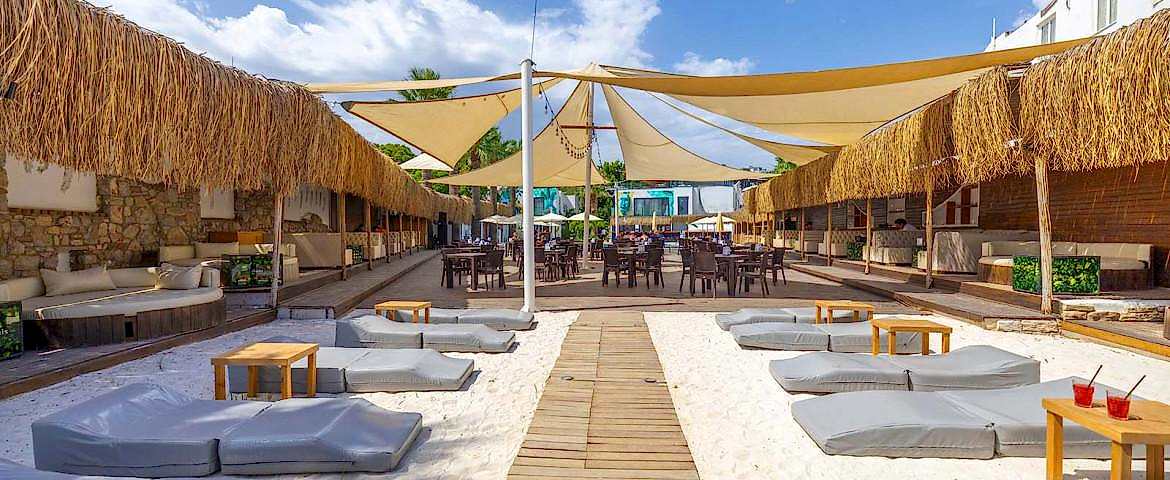 Leo  Beach Resort  +16 / 4 Gece 5 Gün